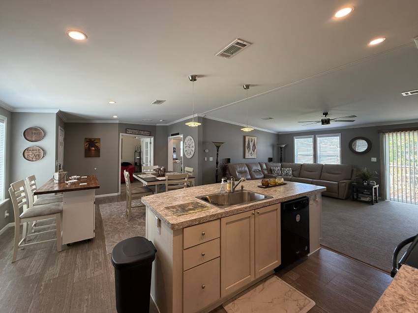 7412 Queens Way a Ellenton, FL Mobile or Manufactured Home for Sale