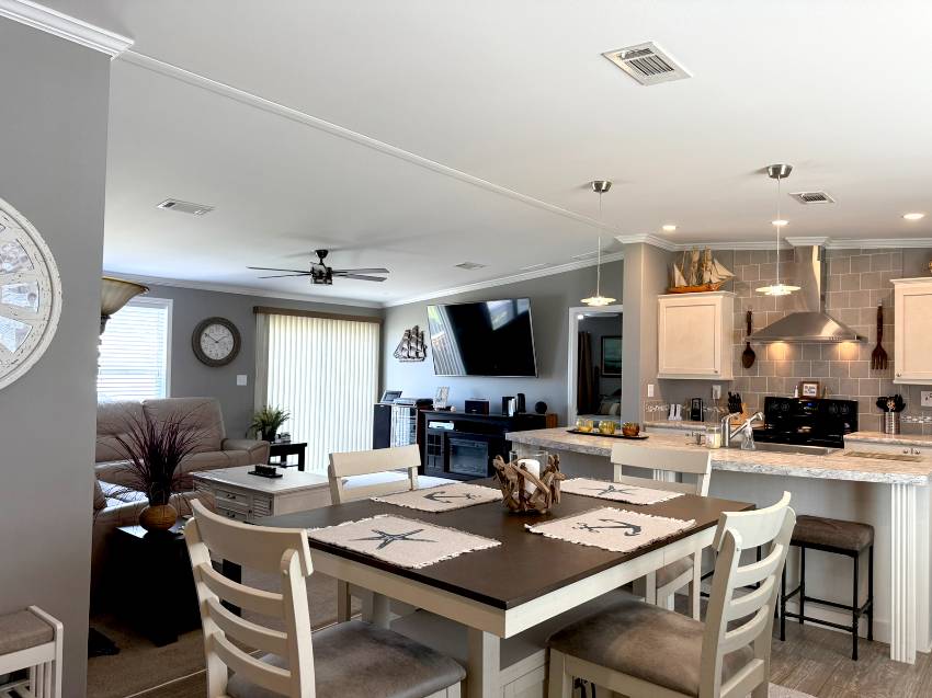 7412 Queens Way a Ellenton, FL Mobile or Manufactured Home for Sale