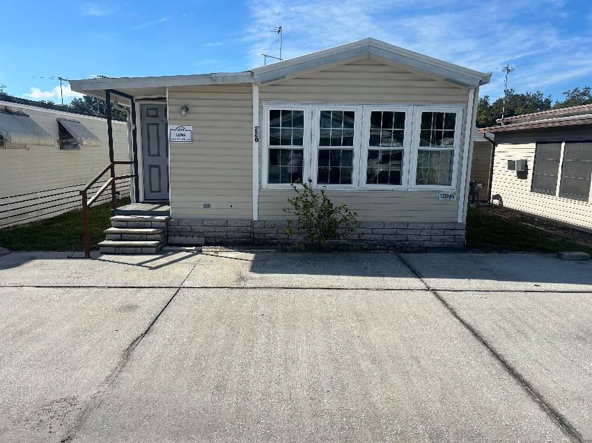 37618 Crimson Ln. #220 a Zephyrhills, FL Mobile or Manufactured Home for Sale