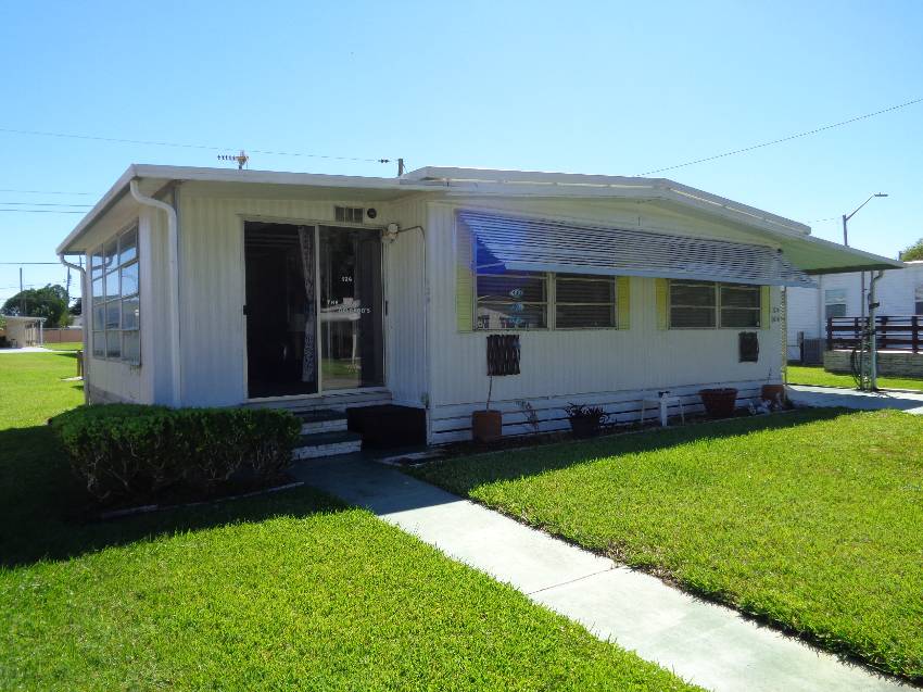 124 Joyce Pl a Lakeland, FL Mobile or Manufactured Home for Sale