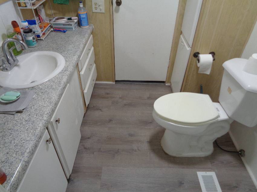124 Joyce Pl a Lakeland, FL Mobile or Manufactured Home for Sale