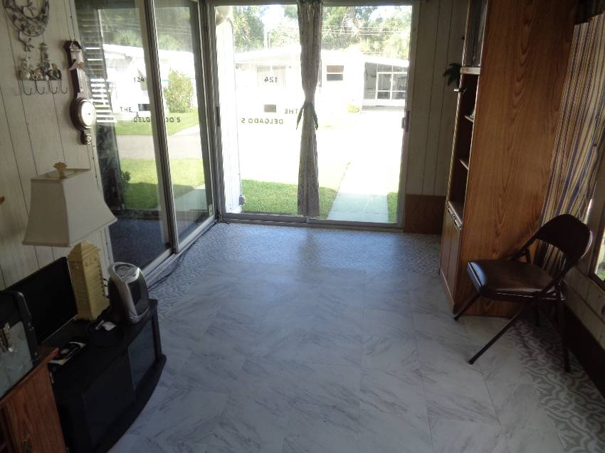 124 Joyce Pl a Lakeland, FL Mobile or Manufactured Home for Sale