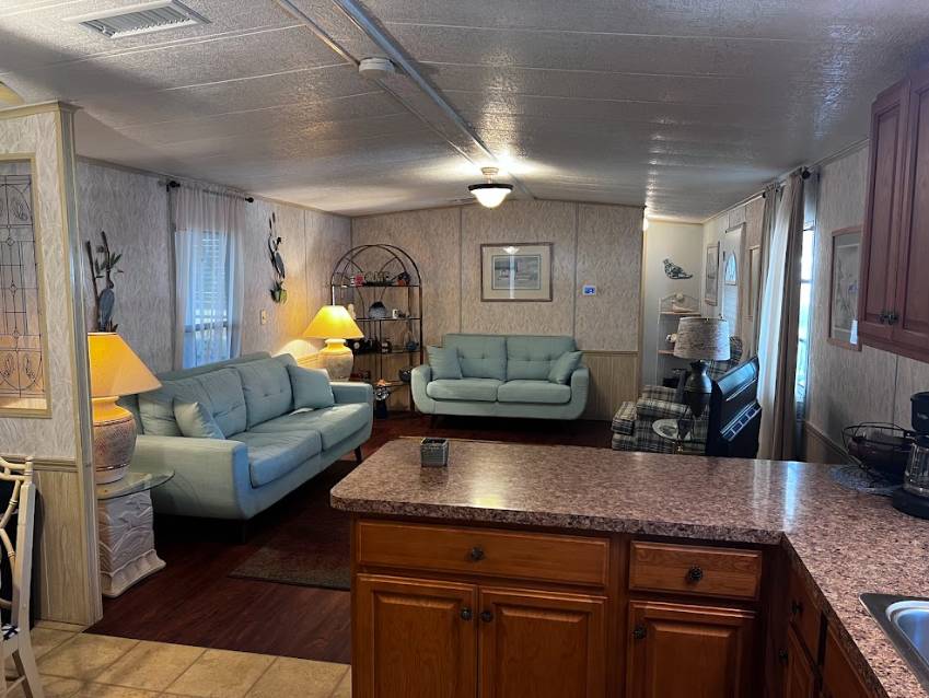 825 Bunker Circle a Winter Haven, FL Mobile or Manufactured Home for Sale