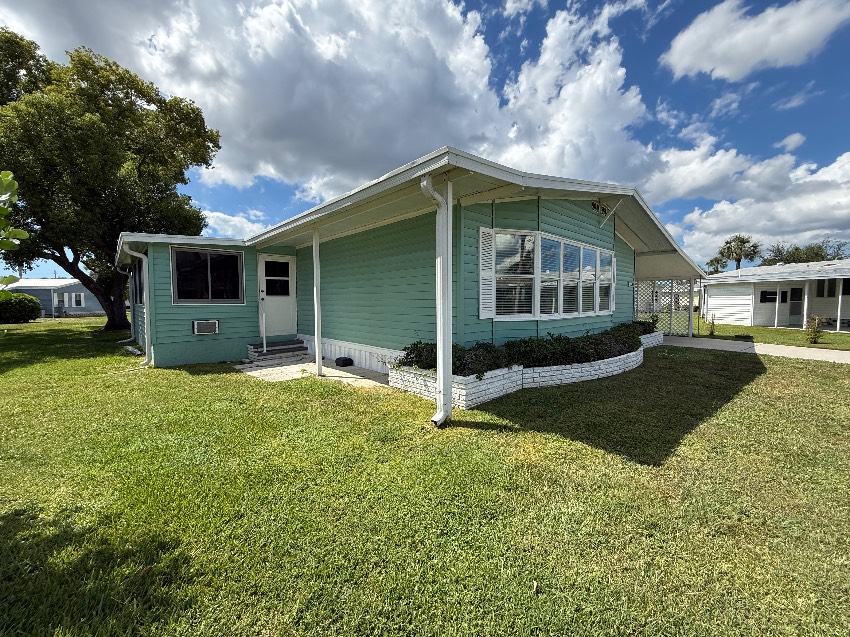 6364 Ravenglass Way a Sarasota, FL Mobile or Manufactured Home for Sale