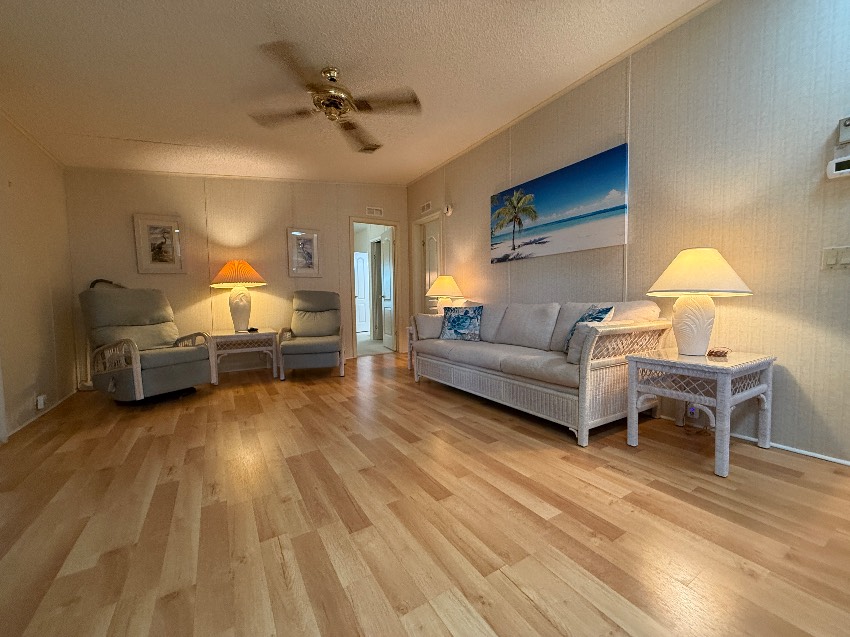 6364 Ravenglass Way a Sarasota, FL Mobile or Manufactured Home for Sale