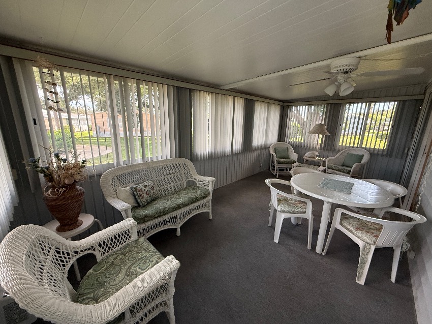 6364 Ravenglass Way a Sarasota, FL Mobile or Manufactured Home for Sale