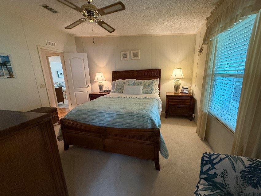 6364 Ravenglass Way a Sarasota, FL Mobile or Manufactured Home for Sale