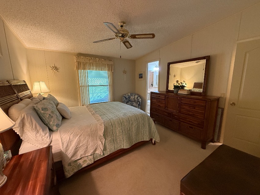 6364 Ravenglass Way a Sarasota, FL Mobile or Manufactured Home for Sale