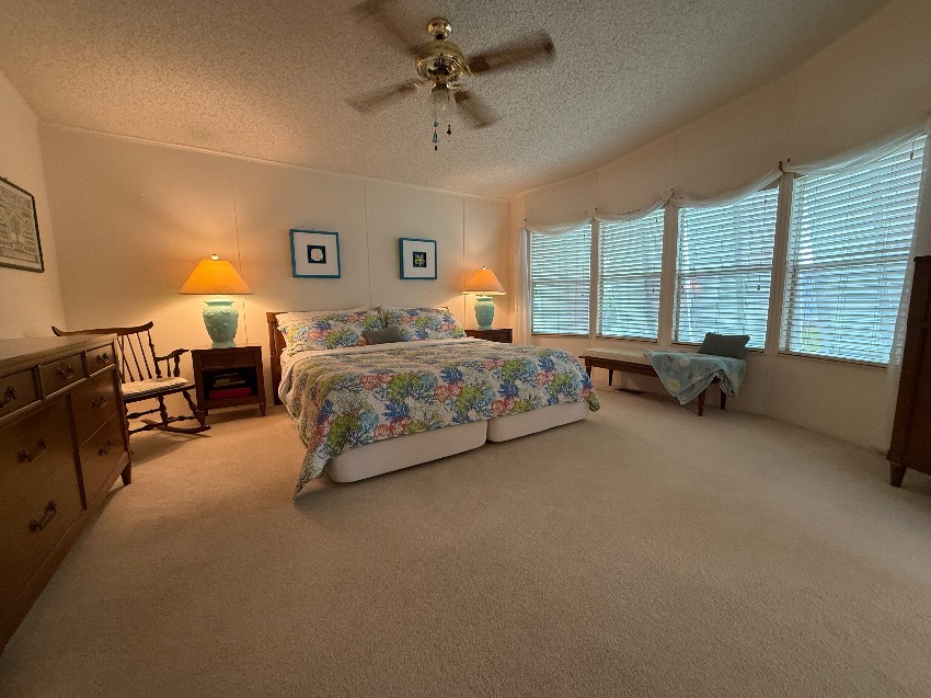 6364 Ravenglass Way a Sarasota, FL Mobile or Manufactured Home for Sale