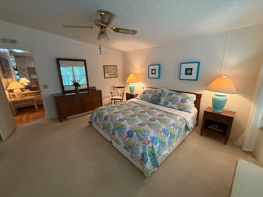 6364 Ravenglass Way a Sarasota, FL Mobile or Manufactured Home for Sale