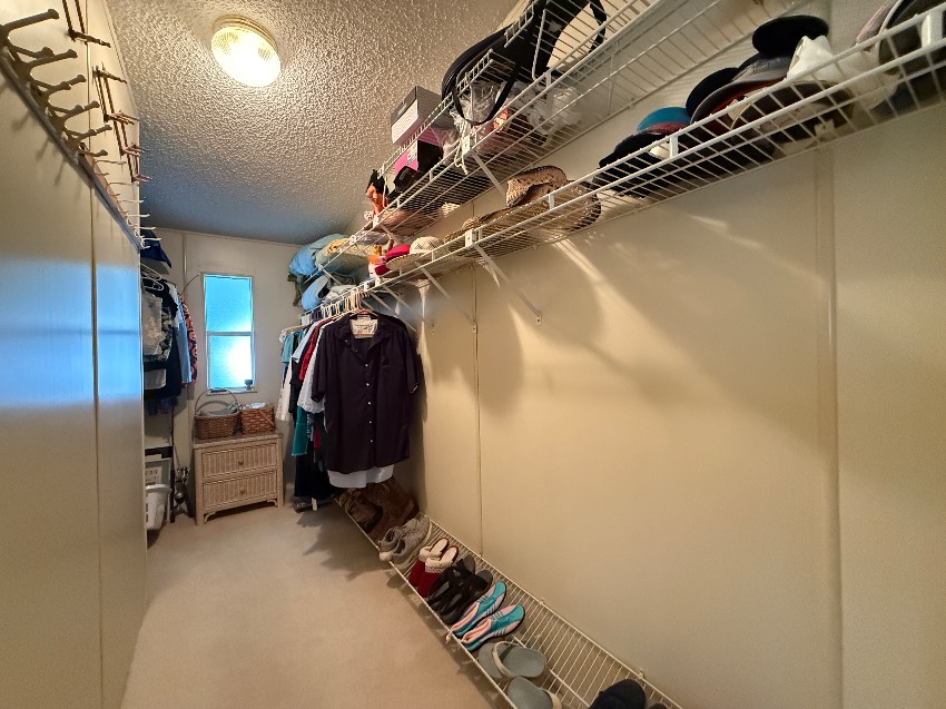 6364 Ravenglass Way a Sarasota, FL Mobile or Manufactured Home for Sale