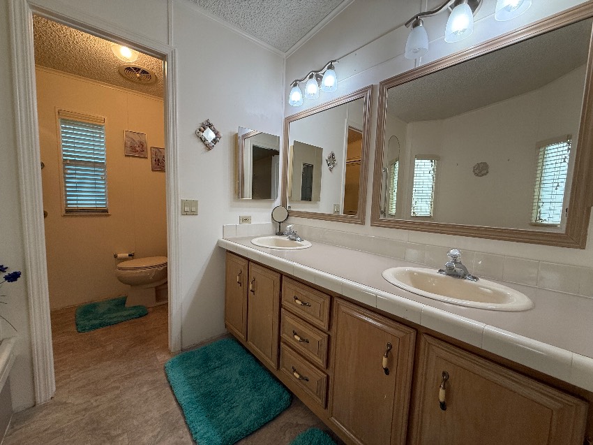 6364 Ravenglass Way a Sarasota, FL Mobile or Manufactured Home for Sale
