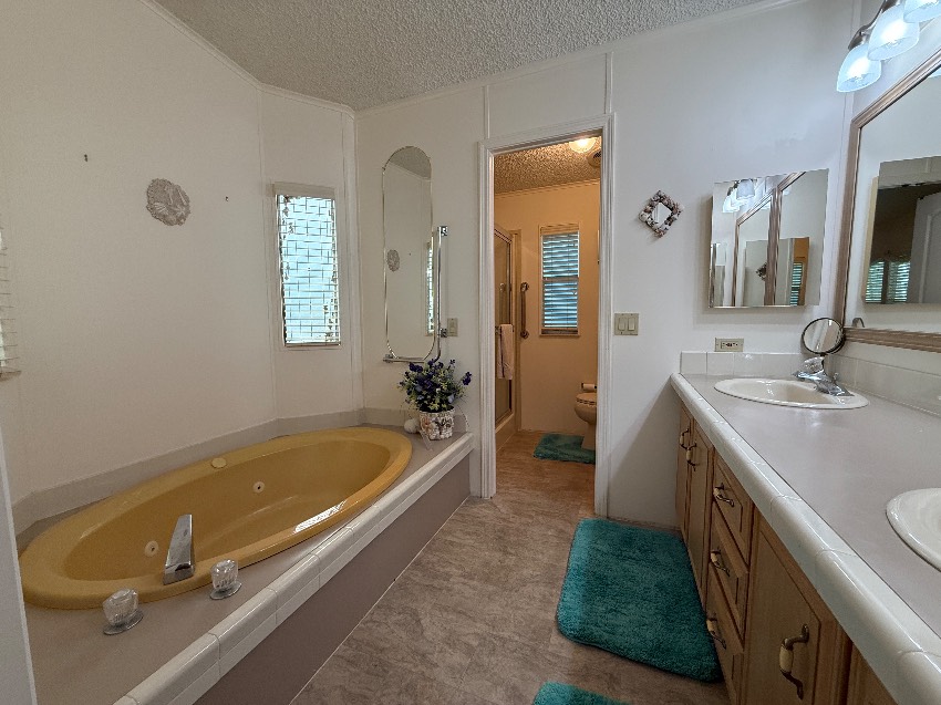 6364 Ravenglass Way a Sarasota, FL Mobile or Manufactured Home for Sale