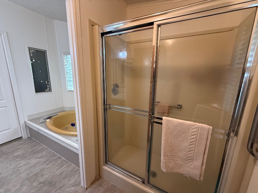 6364 Ravenglass Way a Sarasota, FL Mobile or Manufactured Home for Sale