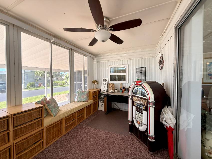 327 3rd St Dr a Palmetto, FL Mobile or Manufactured Home for Sale