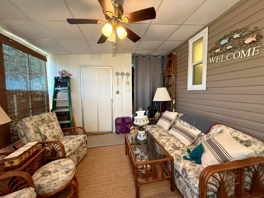 327 3rd St Dr a Palmetto, FL Mobile or Manufactured Home for Sale