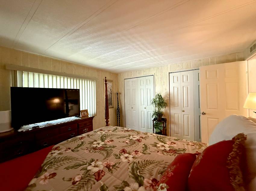 327 3rd St Dr a Palmetto, FL Mobile or Manufactured Home for Sale