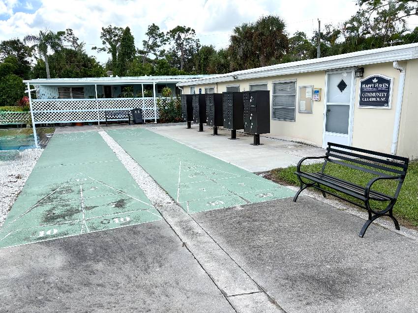 124 Happy Haven Drive a Osprey, FL Mobile or Manufactured Home for Sale