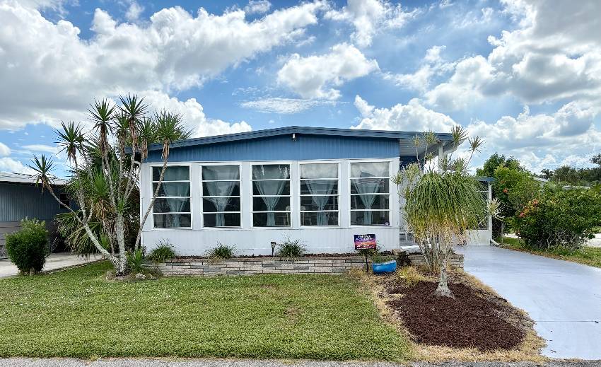 912 Xanadu a Venice, FL Mobile or Manufactured Home for Sale
