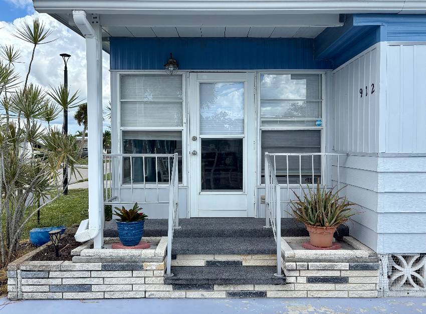 912 Xanadu a Venice, FL Mobile or Manufactured Home for Sale