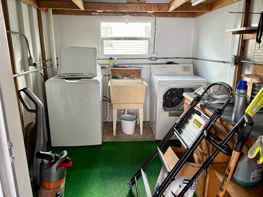 912 Xanadu a Venice, FL Mobile or Manufactured Home for Sale