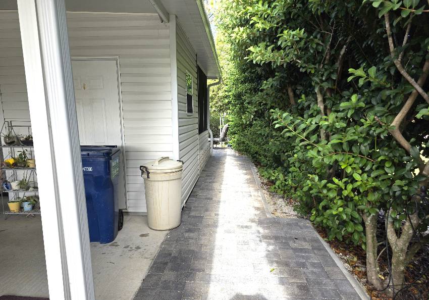 10718 S Ardmore Dr a Homosassa, FL Mobile or Manufactured Home for Sale