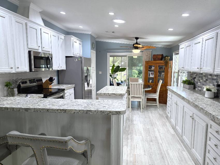 6973 W Leonshire Lane a Homosassa, FL Mobile or Manufactured Home for Sale
