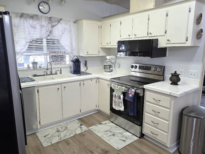 10353 S Amesbury Dr a Homosassa, FL Mobile or Manufactured Home for Sale