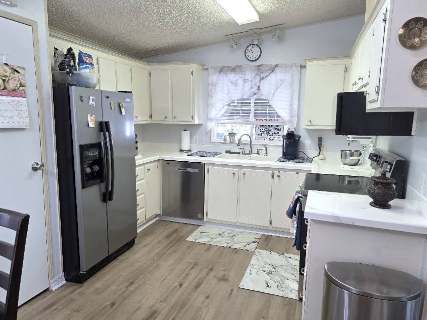 10353 S Amesbury Dr a Homosassa, FL Mobile or Manufactured Home for Sale