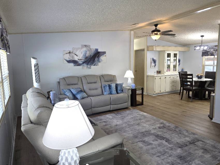 10353 S Amesbury Dr a Homosassa, FL Mobile or Manufactured Home for Sale