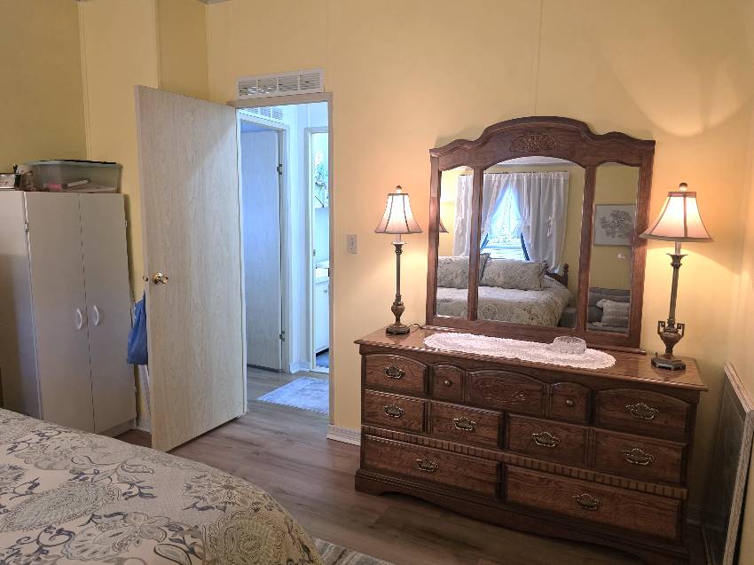 10353 S Amesbury Dr a Homosassa, FL Mobile or Manufactured Home for Sale