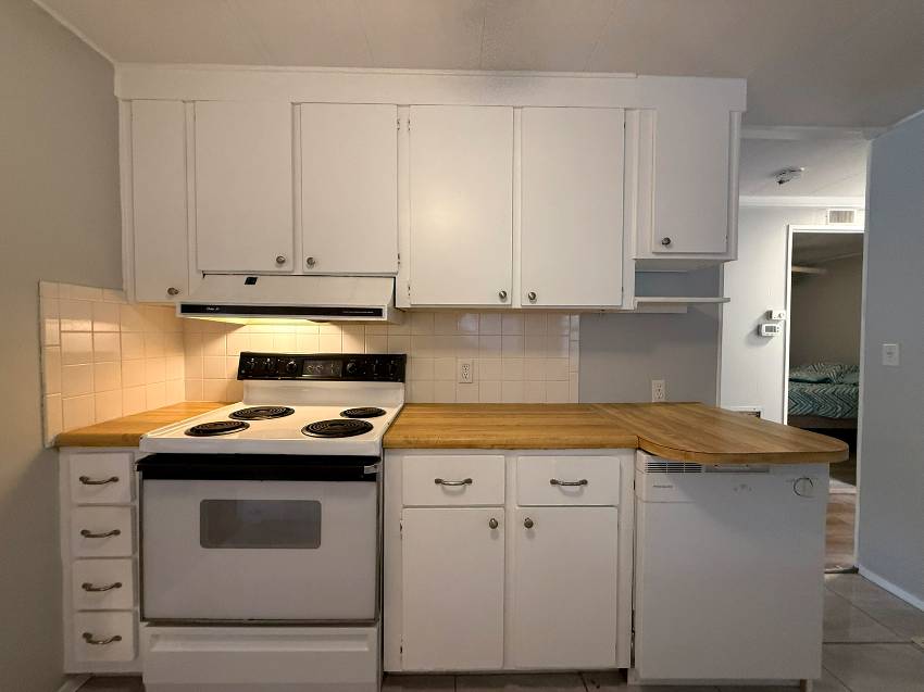401 Peppertree Lane a Ellenton, FL Mobile or Manufactured Home for Sale