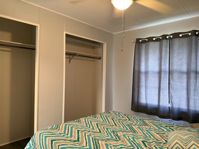 401 Peppertree Lane a Ellenton, FL Mobile or Manufactured Home for Sale
