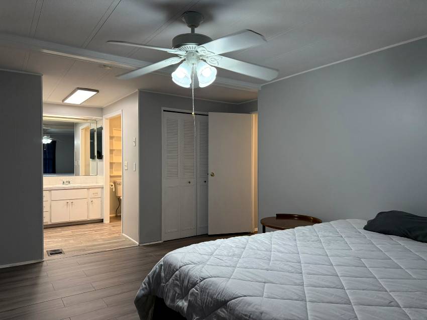 401 Peppertree Lane a Ellenton, FL Mobile or Manufactured Home for Sale