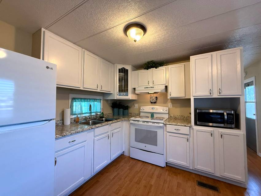 603 63rd Ave B6 a Bradenton, FL Mobile or Manufactured Home for Sale