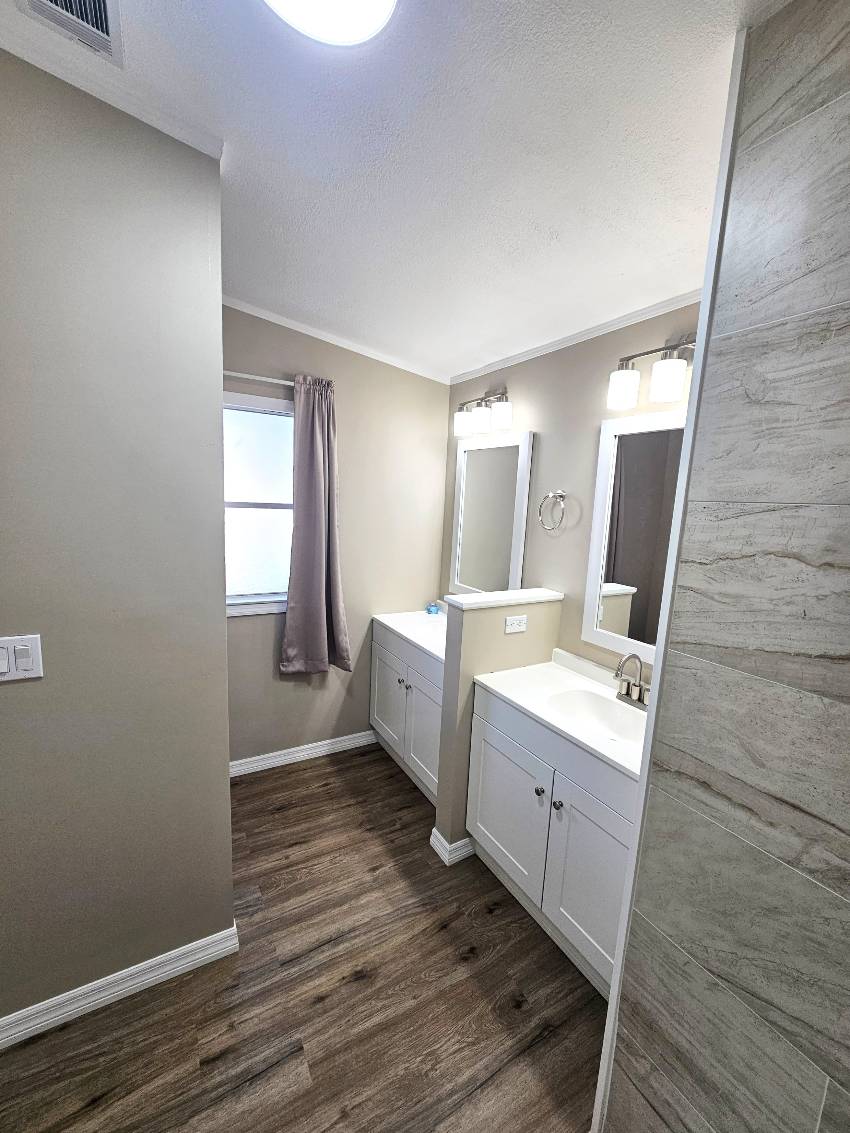 339 Lake Huron Dr a Mulberry, FL Mobile or Manufactured Home for Sale