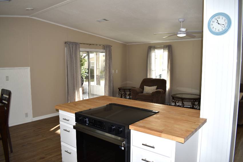 339 Lake Huron Dr a Mulberry, FL Mobile or Manufactured Home for Sale