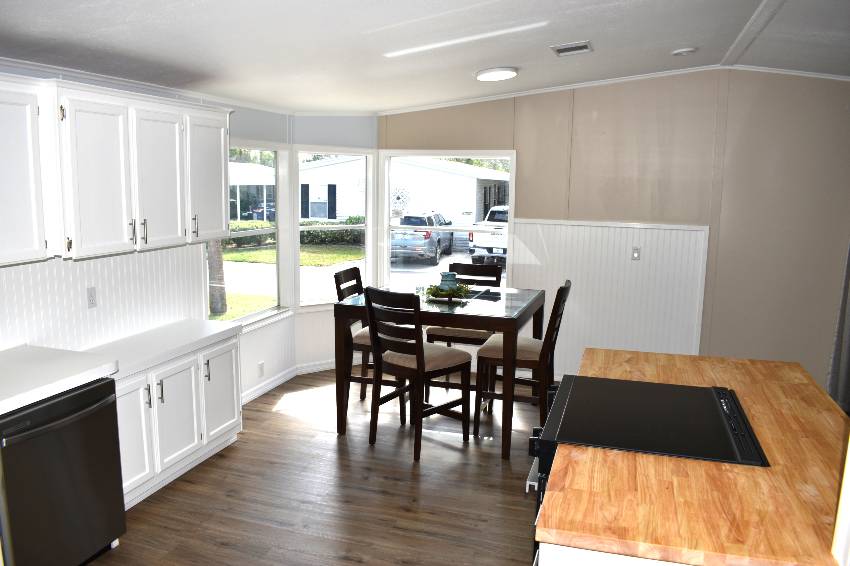 339 Lake Huron Dr a Mulberry, FL Mobile or Manufactured Home for Sale