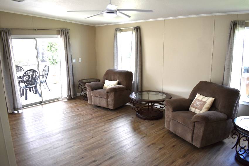 339 Lake Huron Dr a Mulberry, FL Mobile or Manufactured Home for Sale