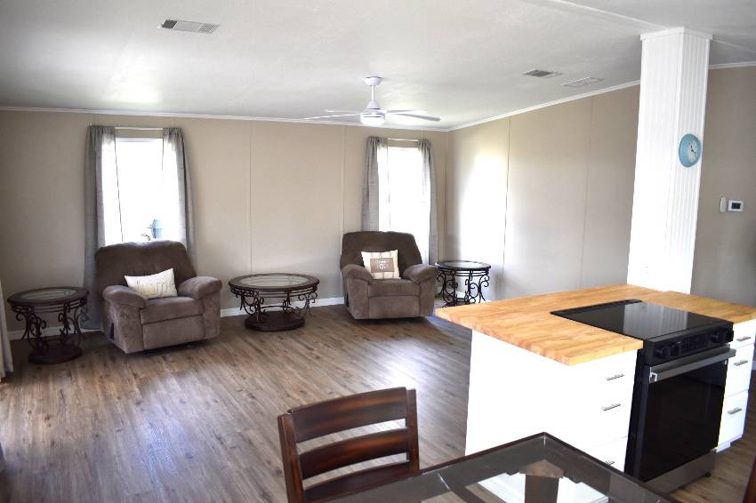 339 Lake Huron Dr a Mulberry, FL Mobile or Manufactured Home for Sale