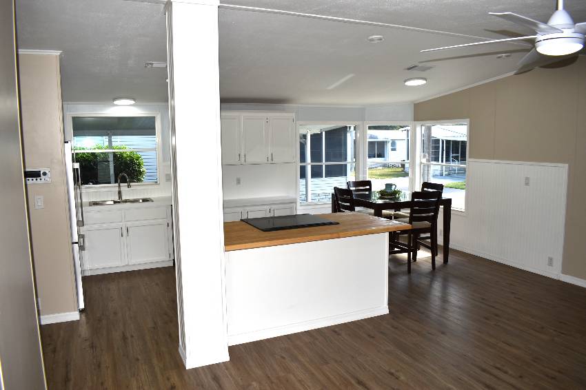 339 Lake Huron Dr a Mulberry, FL Mobile or Manufactured Home for Sale