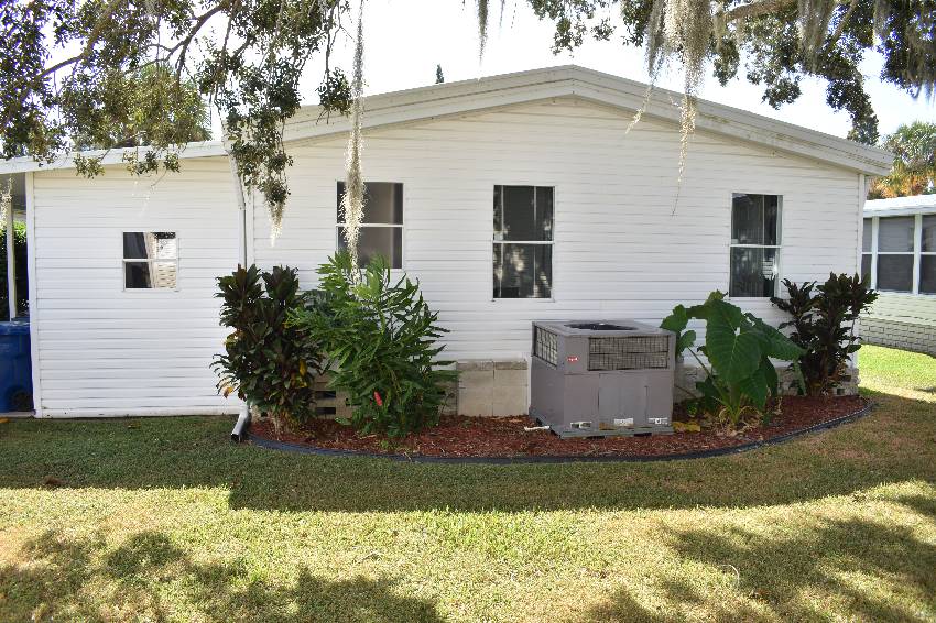 339 Lake Huron Dr a Mulberry, FL Mobile or Manufactured Home for Sale