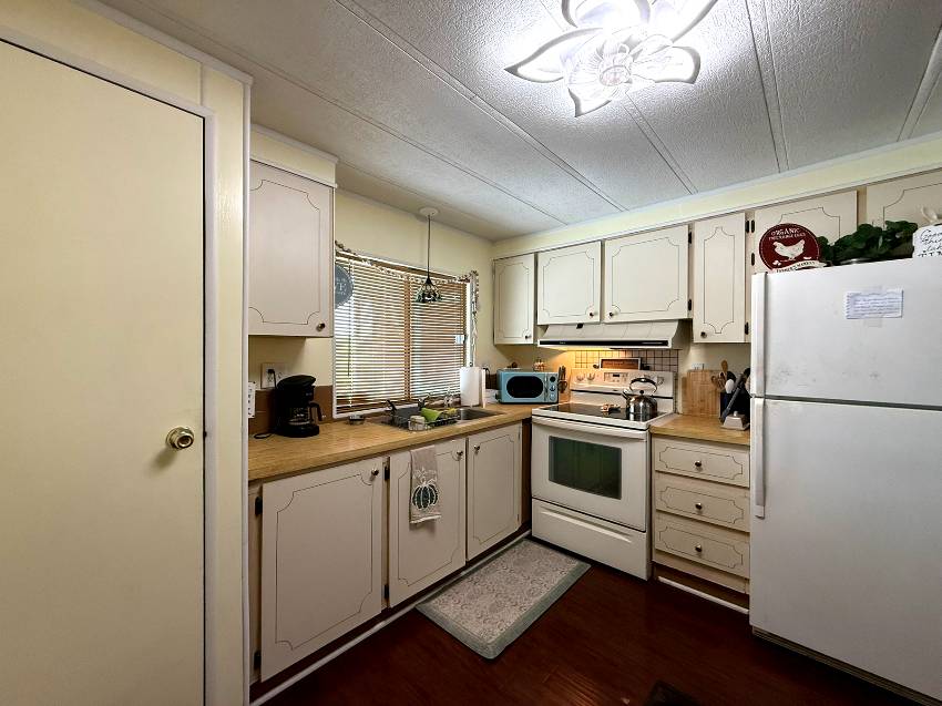 3904 Sunset Circle a Ellenton, FL Mobile or Manufactured Home for Sale