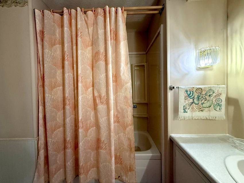 42 East Road a Palmetto, FL Mobile or Manufactured Home for Sale