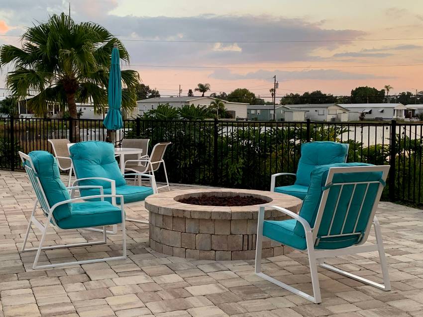 42 East Road a Palmetto, FL Mobile or Manufactured Home for Sale