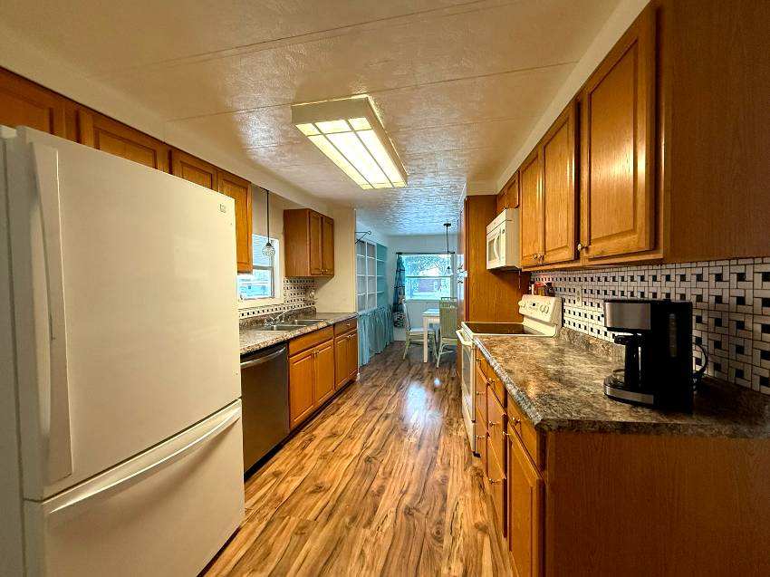 563 Bayshore Drive a Ellenton, FL Mobile or Manufactured Home for Sale