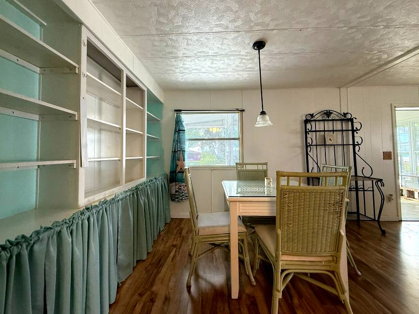 563 Bayshore Drive a Ellenton, FL Mobile or Manufactured Home for Sale