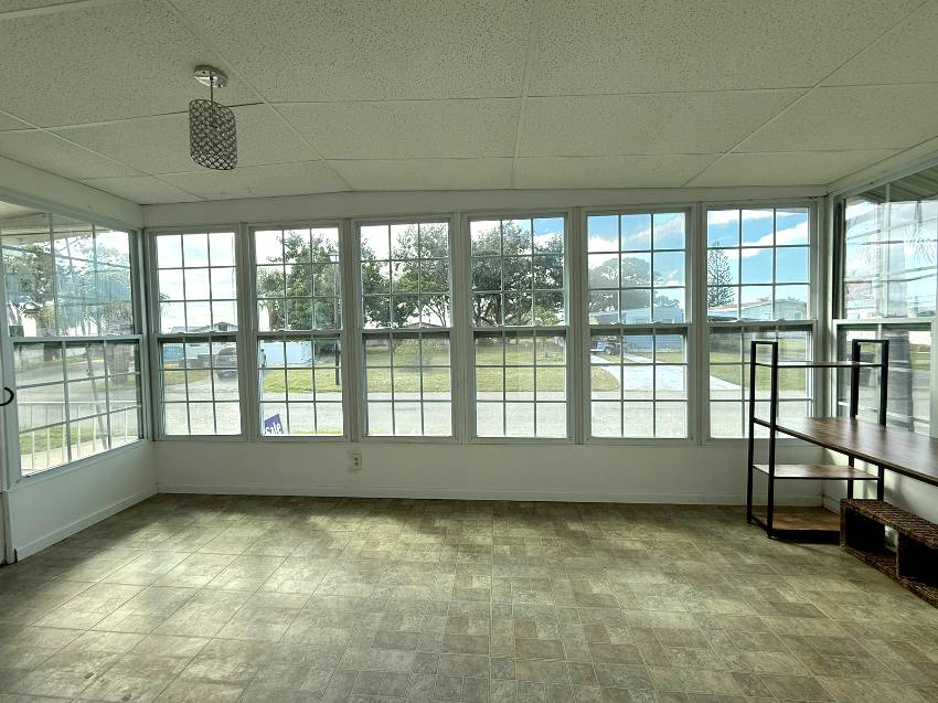 563 Bayshore Drive a Ellenton, FL Mobile or Manufactured Home for Sale