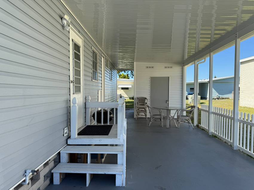 940 Siesta Dr a Ellenton, FL Mobile or Manufactured Home for Sale