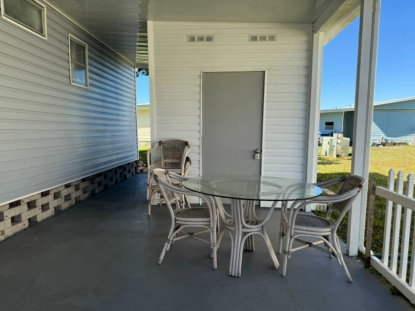 940 Siesta Dr a Ellenton, FL Mobile or Manufactured Home for Sale